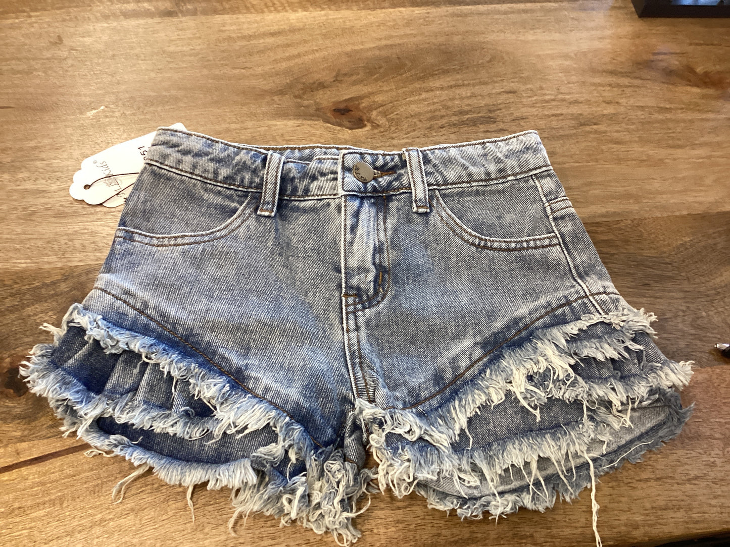 Ruffle denim shorts